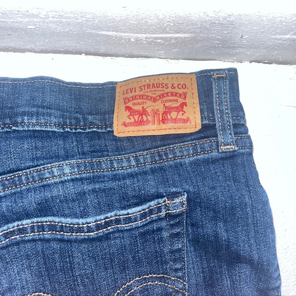 Levi’s Jean Shorts Womens Size 31 - Picture 4 of 7